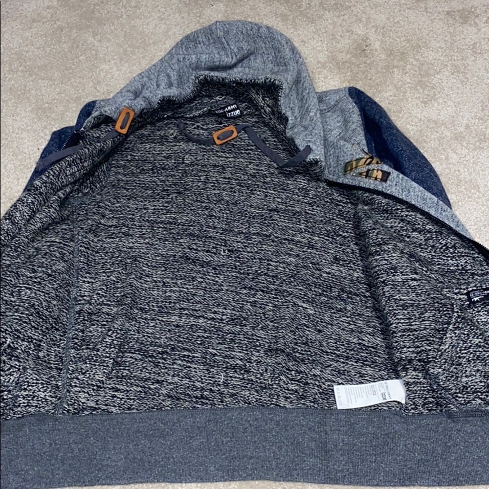 izzue jacket - Picture 4 of 8